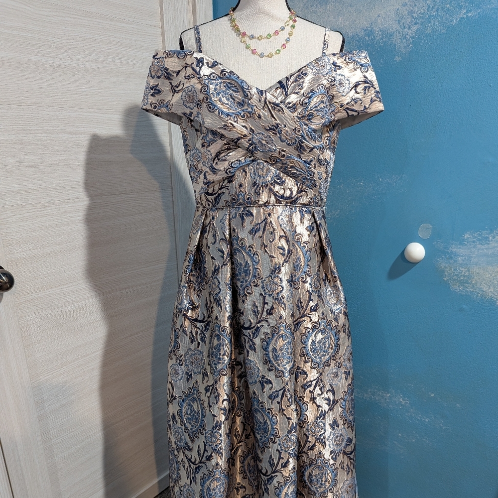 Nightway Chic Floral Patterned Dress in Blue and Gold